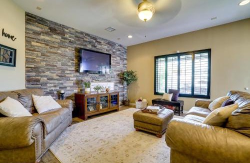 Santa Teresa House | Santa Teresa Retreat w/Outdoor Fireplace