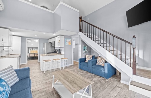 North Beach House | Seaesta Collective Water & Bridge Views Full Home Getaway