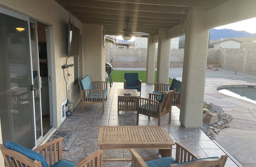 Sierra Vista House | Sierra Vista Getaway Home, Private pool, Great Room