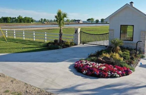 Kerens RV Rental | Site 23 @ Peninsula Point