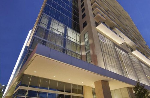 Uptown Apartment | Skyview Downtown All Glass 1 Bedroom Cozy Apartment