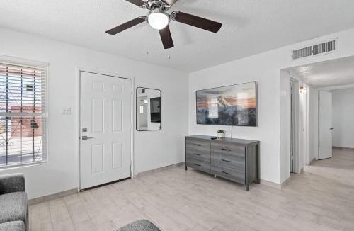 Biggs Field Apartment | Sleek 2-Bed 1-Bath Home Near Fort Bliss