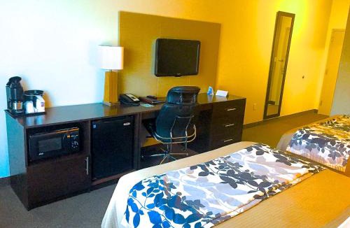 Caddo Heights-South Highlands Hotel | Sleep Inn & Suites Shreveport near Medical Center