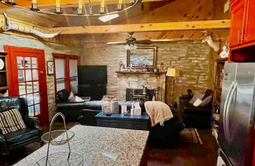 Canyon Lake House | Sleeps 14 on the River! Free Kayaks -by Whitewater
