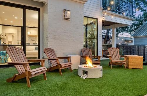 Blackshear-Prospect Hill House | Sleeps19 Pool Game Room Luxe 5BR Retreat