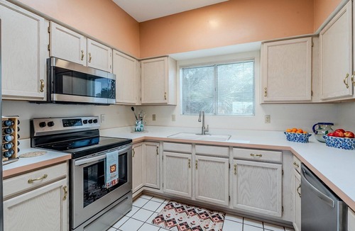 Canoa Estates House | Snowbird Rental- Carport & right near GVR in Green Valley