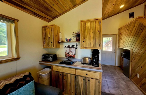 Pagosa Springs Apartment | Soak up the sunshine & mountain views at this beautiful studio property!