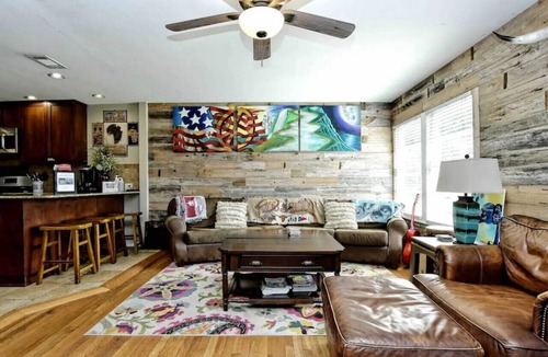 Barton Hills House | SoLa‘04 Travelers Retreat- Bachelorette Welcome! Mins To DT
