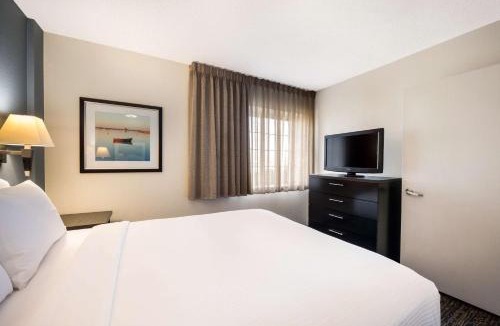 Northeast Heights Hotel | Sonesta Simply Suites Albuquerque Midtown