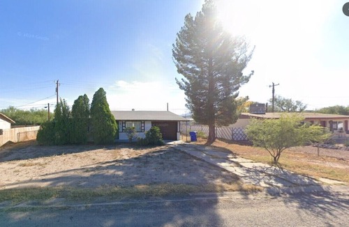Pomerene House | Soothing 3-bedroom house in charming mature neighborhood in Benson