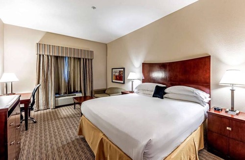 Mineral Wells Hotel | Southern Hospitality! Spacious Unit Near Attractions, Pool, Free Wifi, Parking