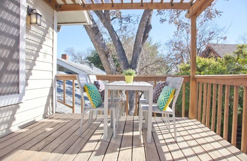 Hyde Park House | Spacious 2 Bedroom in Historic Hyde Park