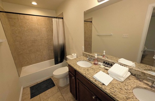 West Arlington House | Spacious 3BR Near AT&T Stadium-Global Life Field-Texas Live!-FIFA WorldCup2026