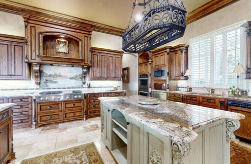 Forney House | Spacious 4.5-Acre Estate Near Dallas w/Pool, Spa, Theater, Gym & Guest House