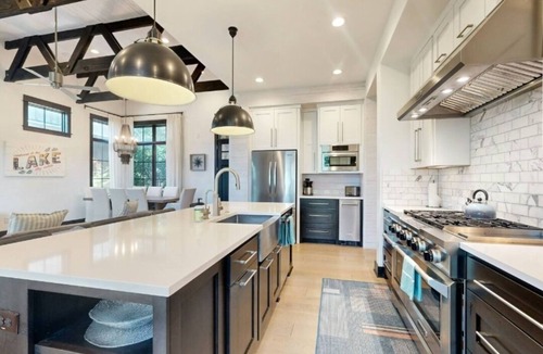 Spicewood House | Spacious 4 Bedroom Designer Home within the gates of The Reserve!