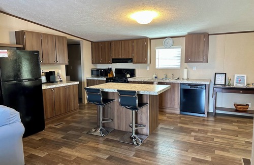 Elephant Butte House | Spacious 4BR, 2BA, near Lake, Golf Course, and hot springs!