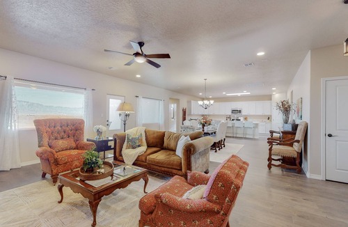 Rio Rancho House | Spacious 4BR/3BA-31 night minimum-Sleeps up to 8-2 Car Garage included