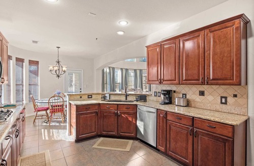 Hickory Creek House | Spacious 4BR/3BA with Yard, Mins to LakeLewisville