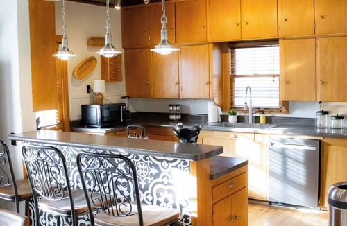 Pampa House | Spacious 5-bedroom home nestled in the heart of Pampa.