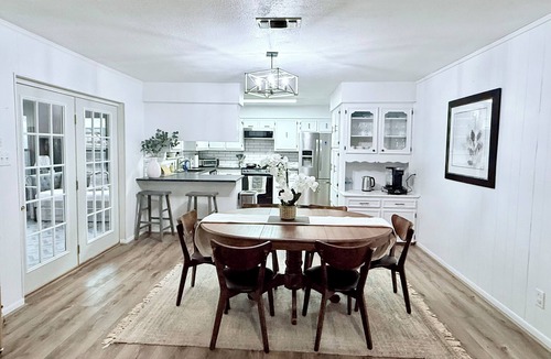 Brownwood House | Spacious, Bright & Central Brownwood Home