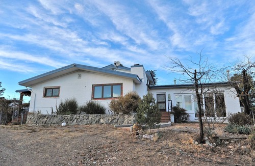 Tyrone Cabin | Spacious Cabin Rental with Beautiful Mountain Views near Pinos Altos, New Mexico