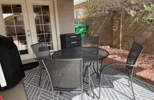 The Bluffs House | Spacious, Comfortable Home Near Golf, Biking, Hiking & Restaurants