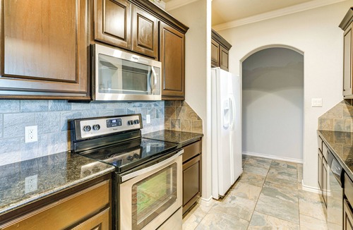 College Station House | Spacious & Family-Friendly! TAMU Townhome w/Yard