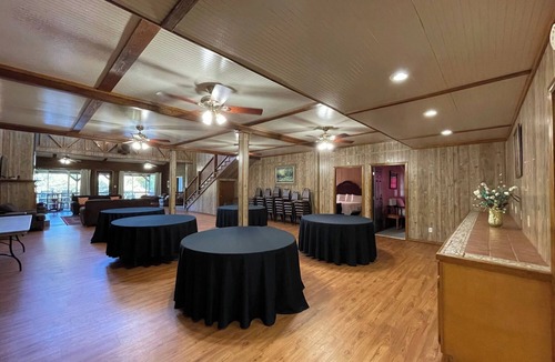 Zwolle Cabin | Spacious Lodge Retreat | Sleeps 24 | 8 Suites | Decks, Pond Views & Gathering Spaces