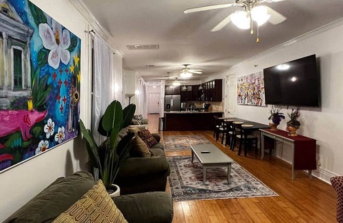 Broadmoor Apartment | Spacious Napoleon Ave Condo