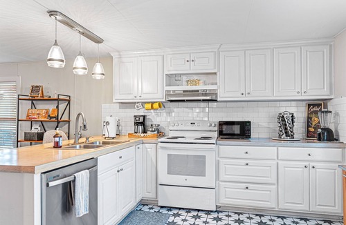 Pedernales Bend House | Spicewood, Lake Travis, Pedernales, Hot Tub, Fire Pit, Dock Access