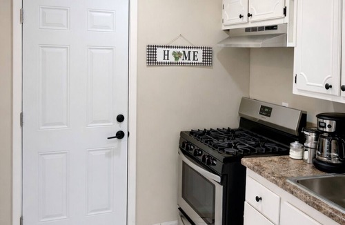 El Paso House | Stay in Style- Historic Meets Modern Casita near Downtown, Fort Bliss & UTEP