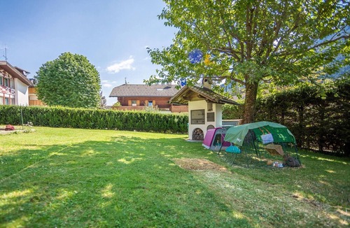 San Candido Apartment | Studio Apartment 'Alpengruss Air' with Mountain View, Shared Garden and Wi-Fi