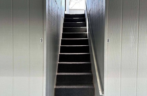 University Heights Apartment | Studio Apartment w/balcony near Nob Hill, UMM and downown.