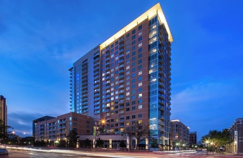 Cityplace Apartment | Stunning Apt in West Village
