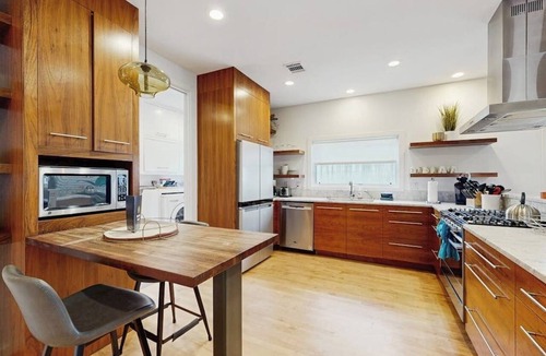 Travis Heights House | Stunning dog-friendly house w/private gas grill & deck -steps to South Congress