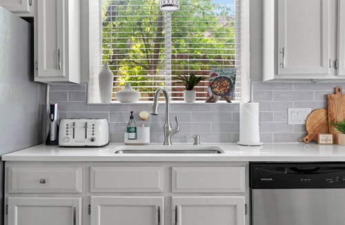 Wells Branch House | Stunning North Austin Home! Safe Neighborhood, Family Friendly.