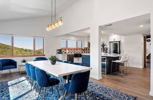 North Hills House | Stunning Views, 10,000 Waves Nearby, Plaza 10 mins