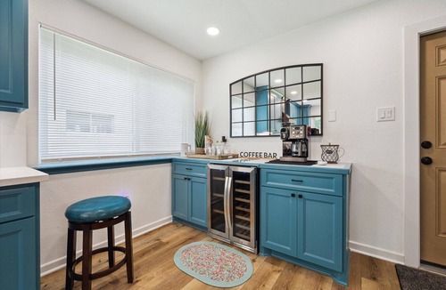 Clear Lake House | Stylish 3BR, 2BA with King - Near NASA, Kemah & Baybrook