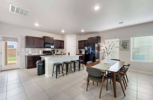 Socorro House | Stylish 4BR Escape Open Layout Smart TVs B