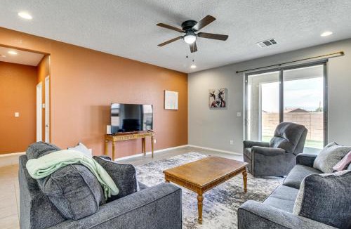 Los Lunas House | Suburban Santa Fe Home Near Main Street & I-25