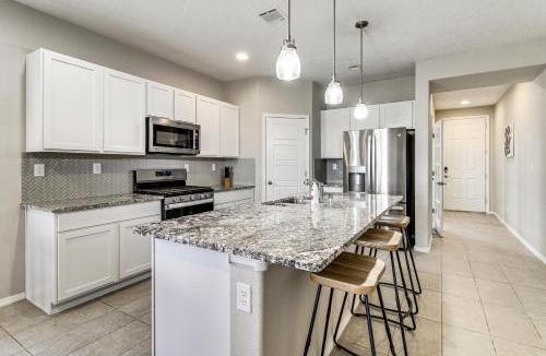 Los Lunas House | Suburban Santa Fe Home Near Main Street & I-25
