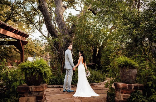 La Hacienda Estates Cottage | Sunrise Casita at Hudson Bend Ranch - Wedding, Event, Retreat, and Vacations