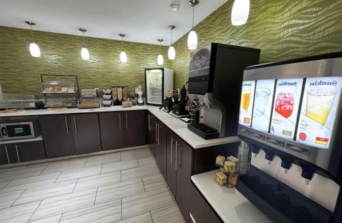 Alamogordo Hotel | SureStay Plus by Best Western Alamogordo White Sands
