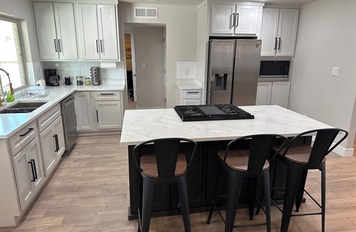 Pebble Hills Park House | Swimming Pool -Spacious Family Retreat: 4 Bedroom, Close to Airport, Ft Bliss