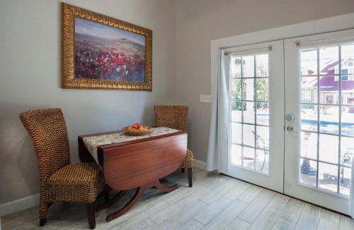 Comfort House | Tank House Stay for 2 in Comfort Texas Access to Pool Hot Tub