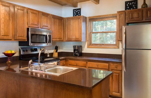 Taos Ski Valley Condo | Tasteful Bi-Level Condo with Wood Fireplace and WifI