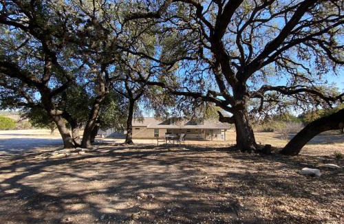 Oatmeal House | Texas Hill Country Ranch House - Great Views - Near Hidden Falls Park