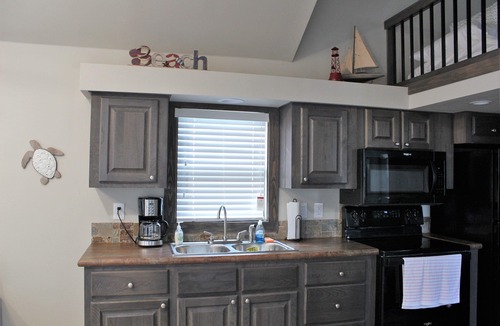 Aransas Pass Cottage | Texas Oak - Beautiful New Tiny Cottage - Perfect Family Getaway