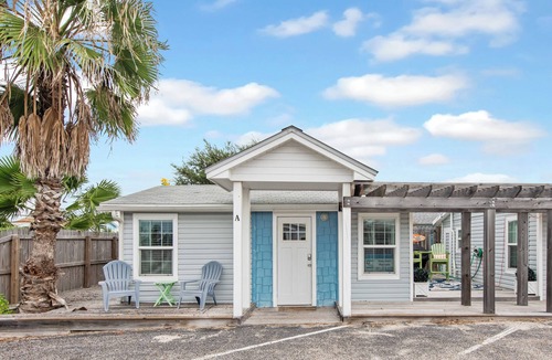 Old Town Cottage | The All Season Cottages are right in the heart of Port A and just a 2 minute dri
