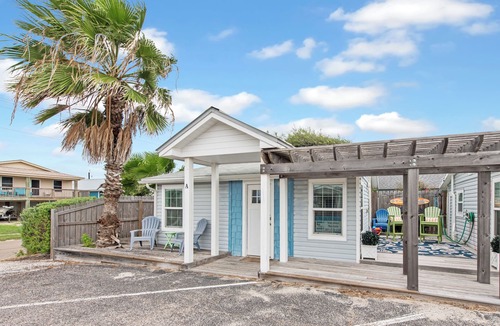 Old Town Cottage | The All Season Cottages are right in the heart of Port A and just a 2 minute dri